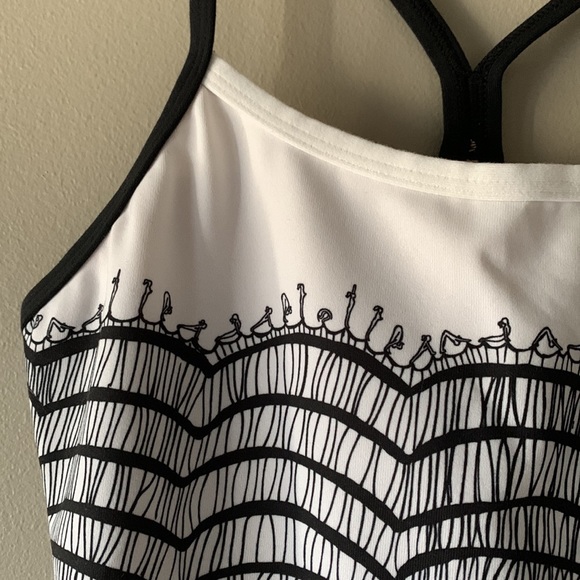NWOT lululemon power y tank - Picture 1 of 4